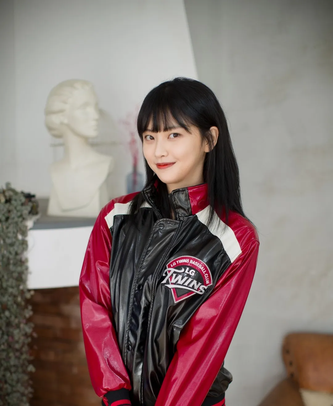 GMS(고말숙)红黑拼接外套室内写真造型