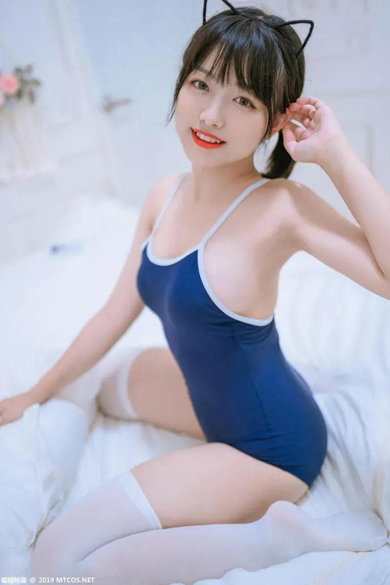 角色扮演专题 lovely呆玄猫耳角色扮演深色服装造型图片