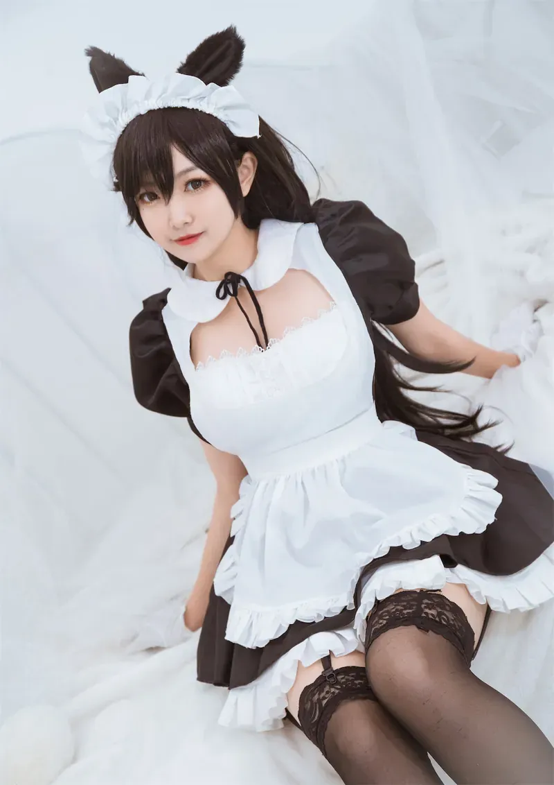 角色扮演专题 lovely呆玄黑白女仆角色扮演坐姿图片