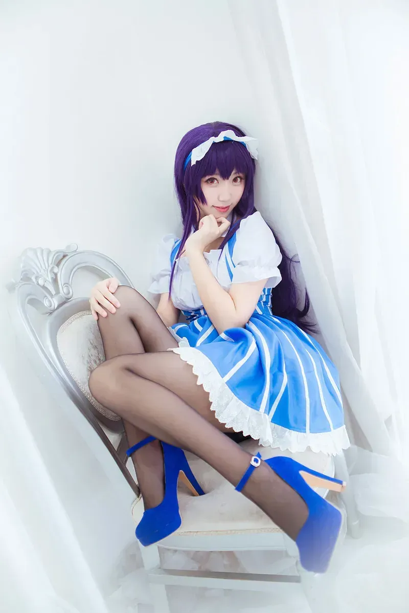 角色扮演专题 AlinaBecker cosplay作品与角色图集风格整理 AlinaBecker蓝白服装搭配长发的幻想风格造型