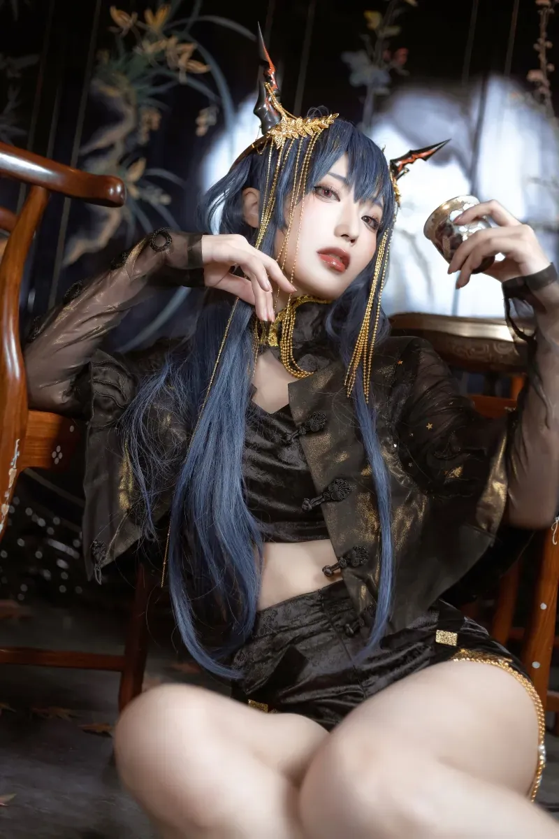 角色扮演专题 切切Celia蓝色长发黑色服装幻想角色写真