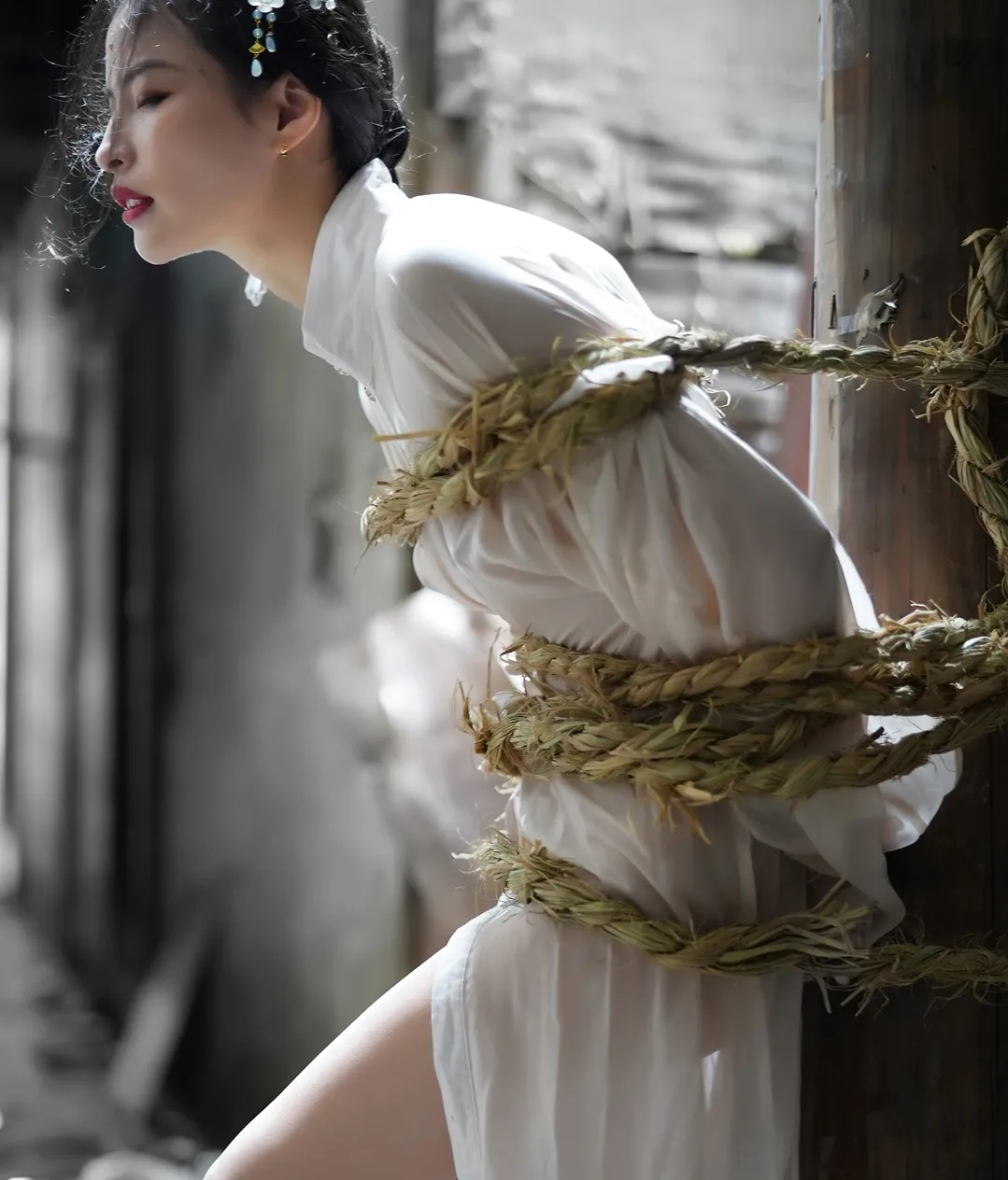 SH678 角色写真风格作品整理 白色服装人物侧身造型照片