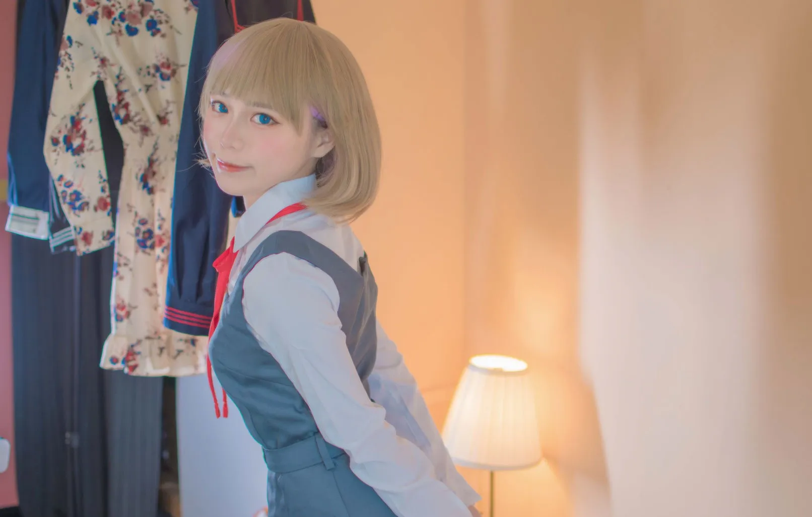 齋齋いつきcosplay写真风格整理 齋齋いつき白灰色制服风cosplay造型