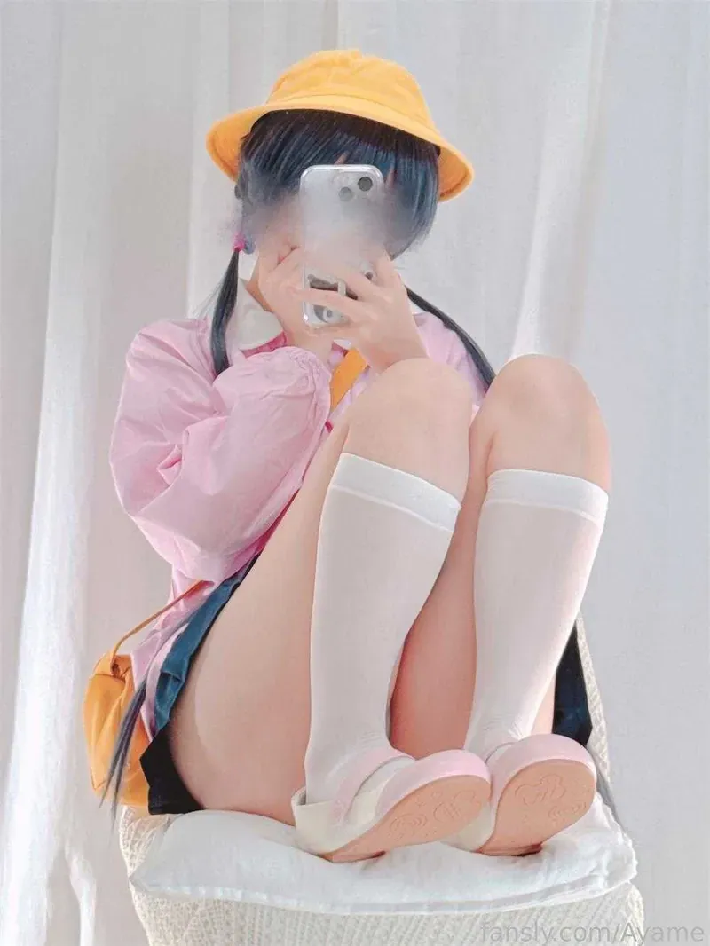 Ayame cosplay角色风格作品整理 Ayame角色扮演照片中的帽子、双马尾发型与粉色服装造型