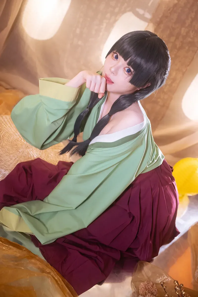 hachi小芭角色作品风格整理 hachi小芭绿色服装与双辫发型角色造型照片