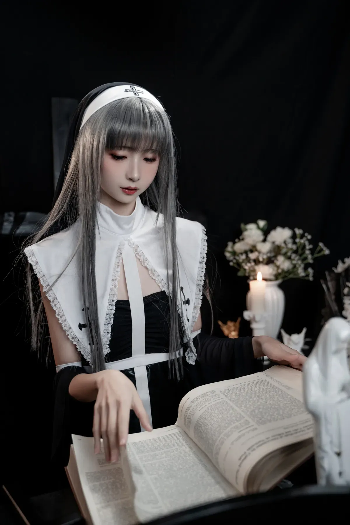 Miu只 cosplay 视觉风格作品整理 Miu只 黑白服装银灰长发角色造型