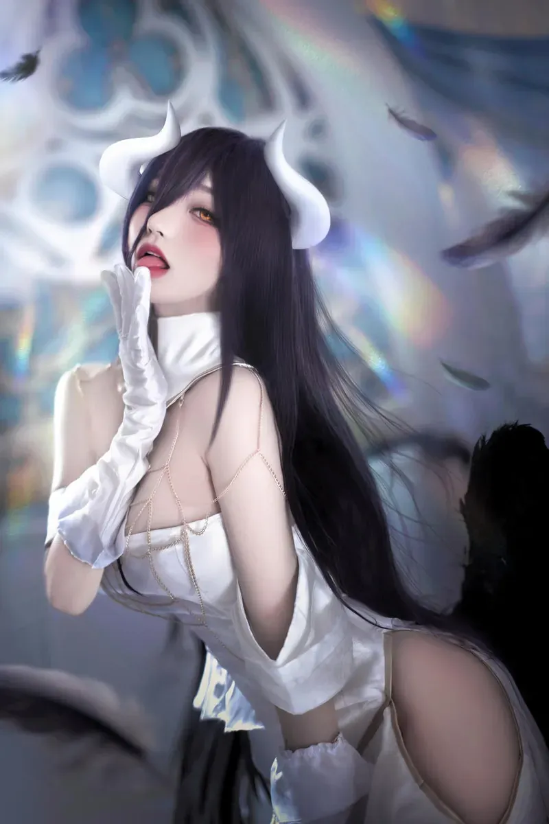 林星阑角色写真风格作品参考 白色幻想风服装与角色化造型写真