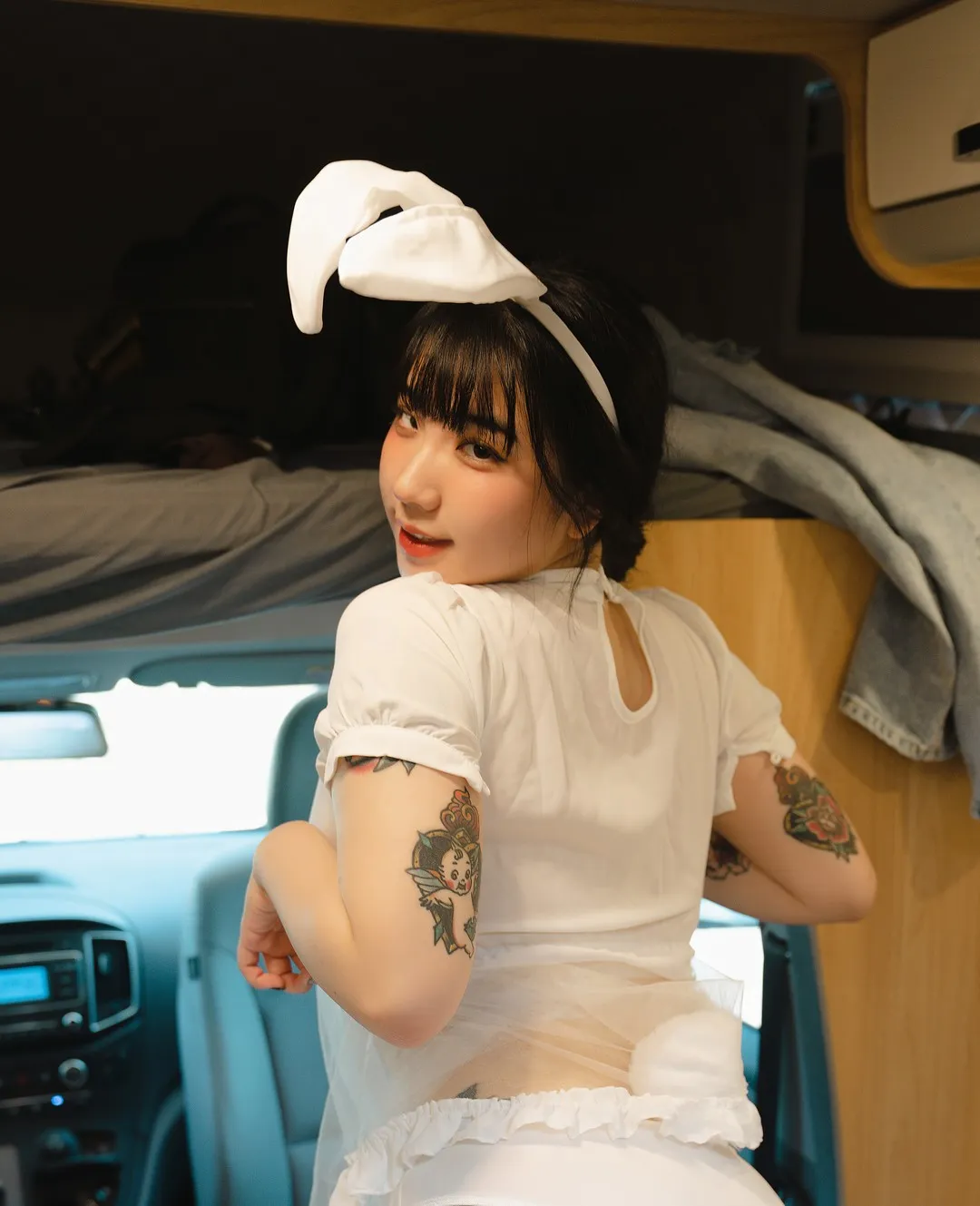 EchiH cosplay风格写真作品整理 白色服装搭配兔耳发饰的角色写真