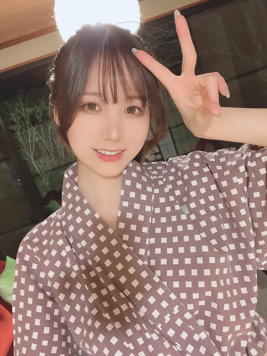 けん研(けんけん)角色扮演作品参考 格纹服装搭配短发造型的角色写真照片