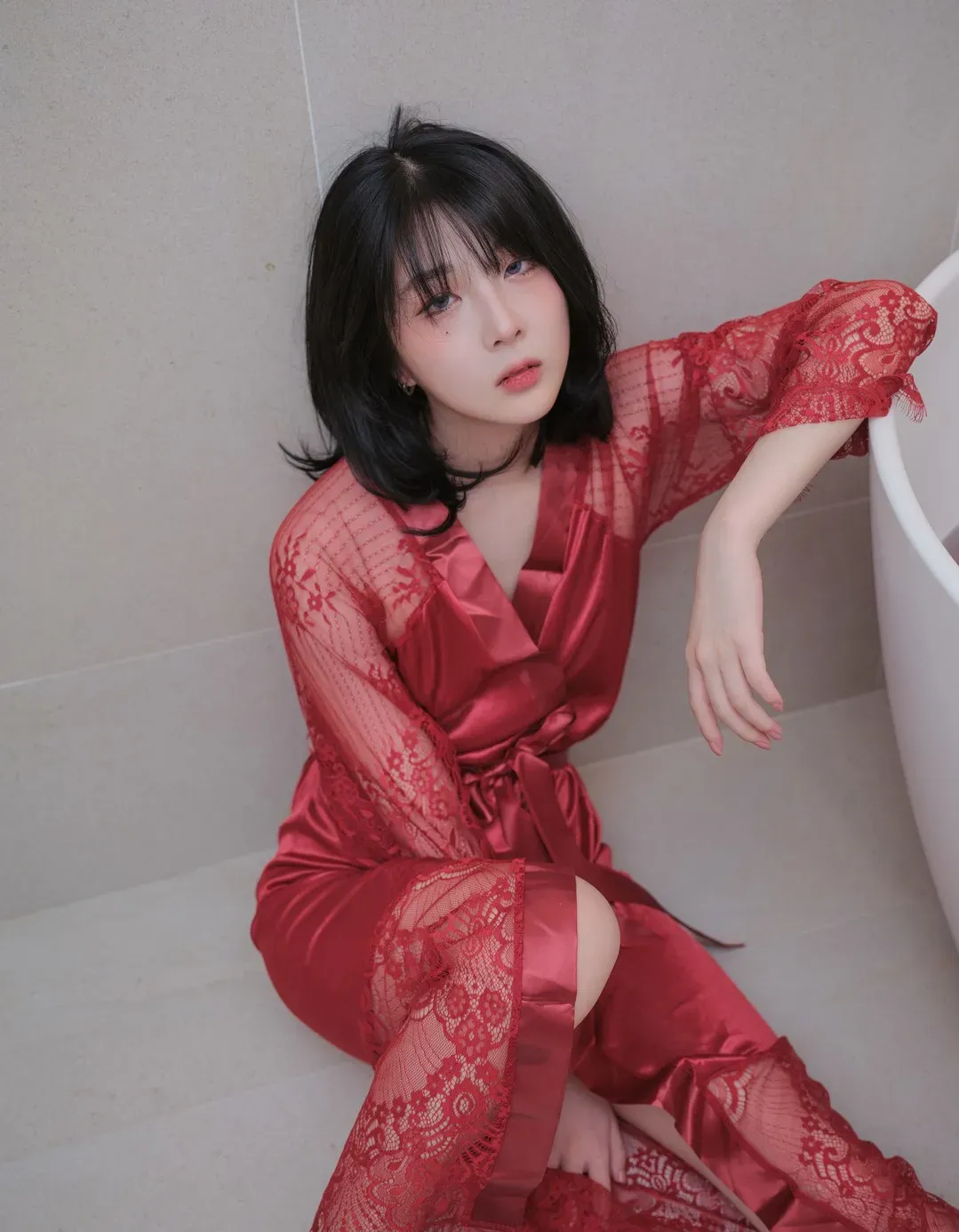 JangJoo(Isabella)장주 角色写真风格作品参考 长发造型搭配角色服饰的Cosplay视觉展示