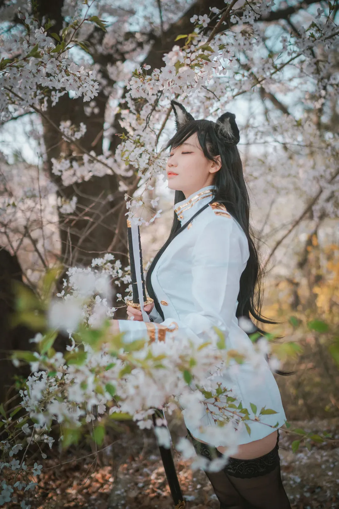 Mimmi cosplay角色风格作品参考 Mimmi白色服装花景造型照片