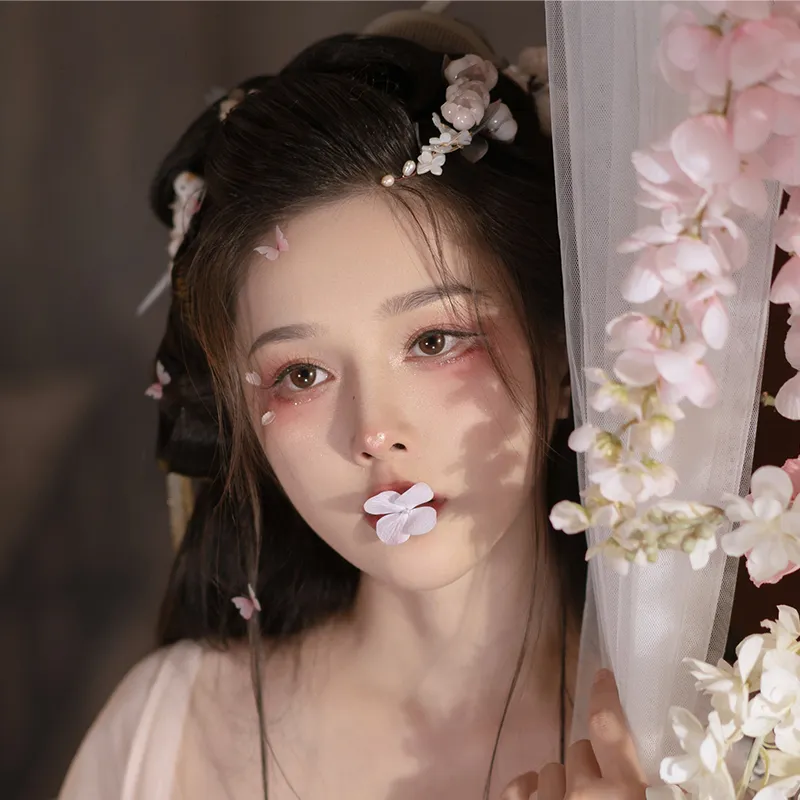 PANS盘丝洞角色摄影风格作品整理 花卉元素背景人物近景摄影