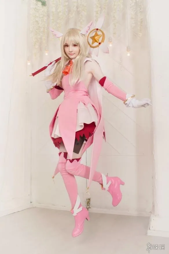 RocksyLight cosplay角色作品整理 RocksyLight粉色cosplay服装与角色造型