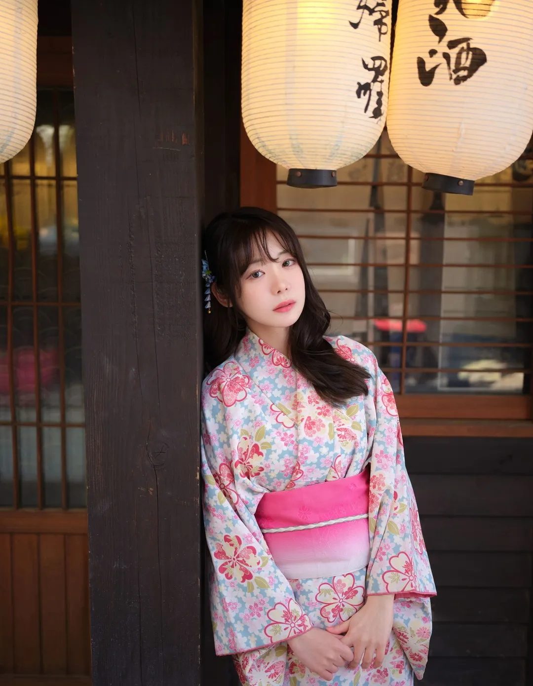Wuyo(우요)角色写真风格作品整理 花纹和服造型人物站立于日式空间照片