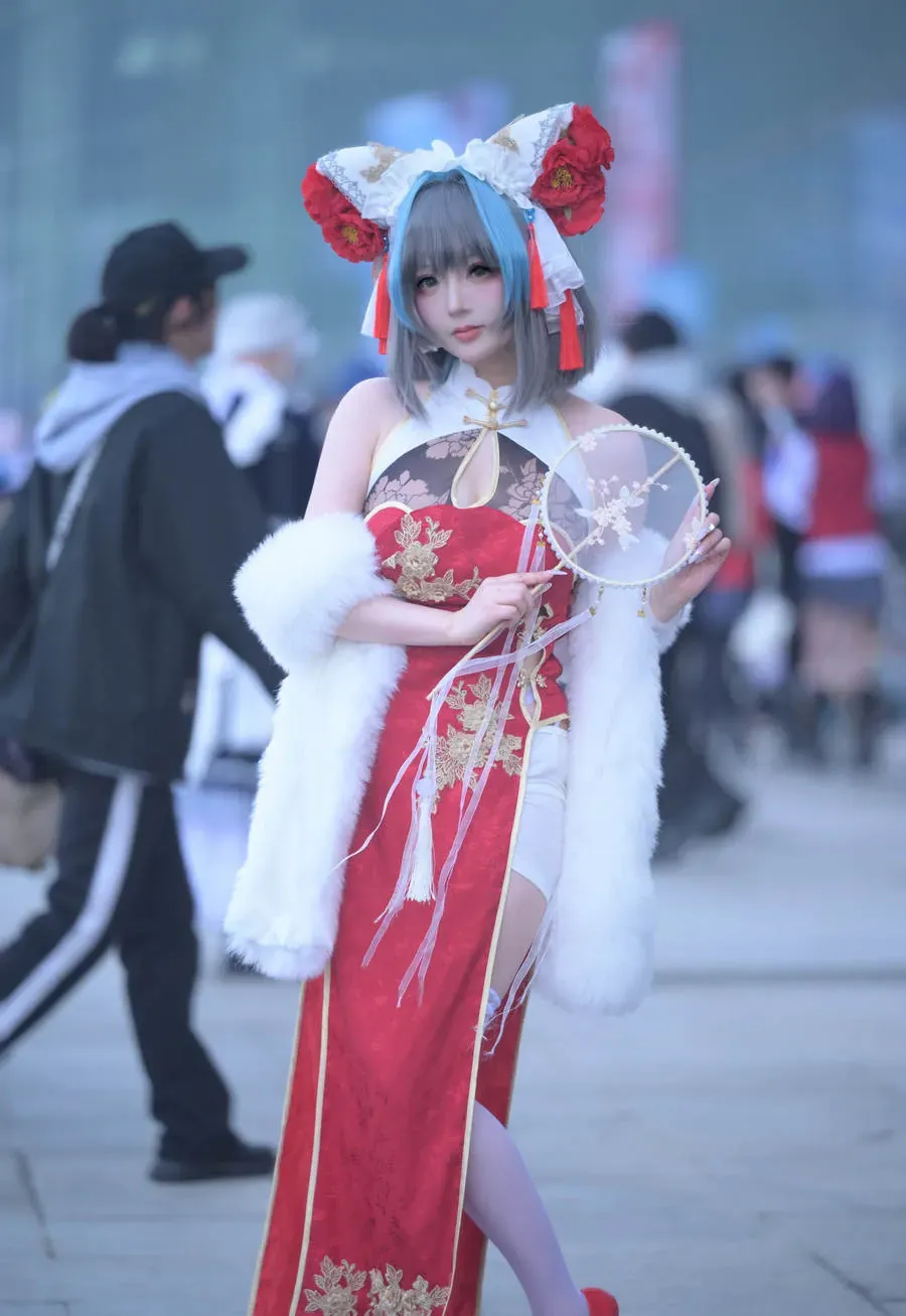 rioko凉凉子cosplay角色风格作品整理 白红配色角色服装的活动现场照片