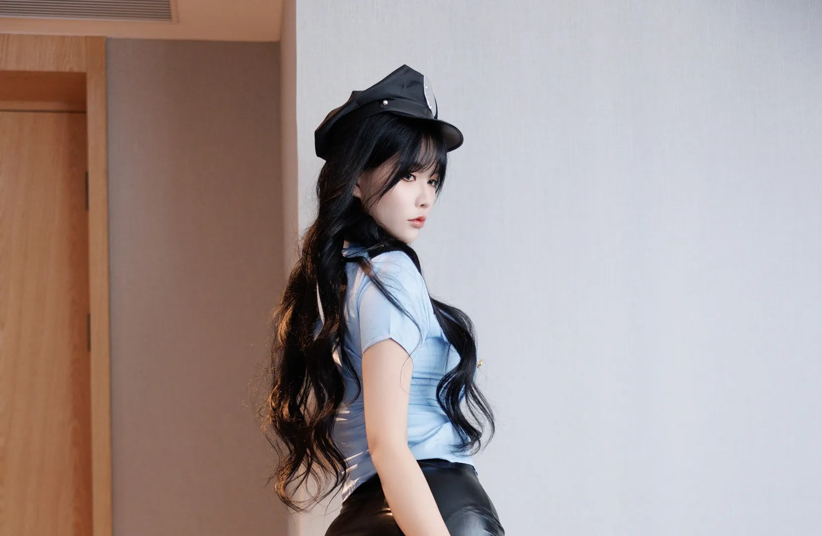 miss touch 角色写真风格作品整理 miss touch 室内背景光线风格图片