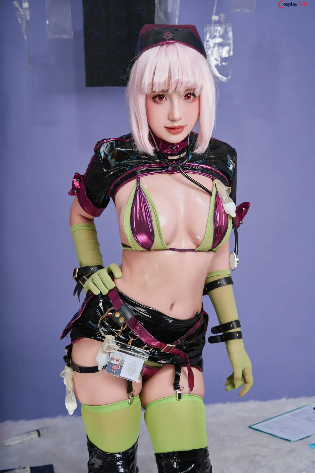 puypuychan COS角色风格作品整理 puypuychan黑紫色服装绿色配件COS站姿照片
