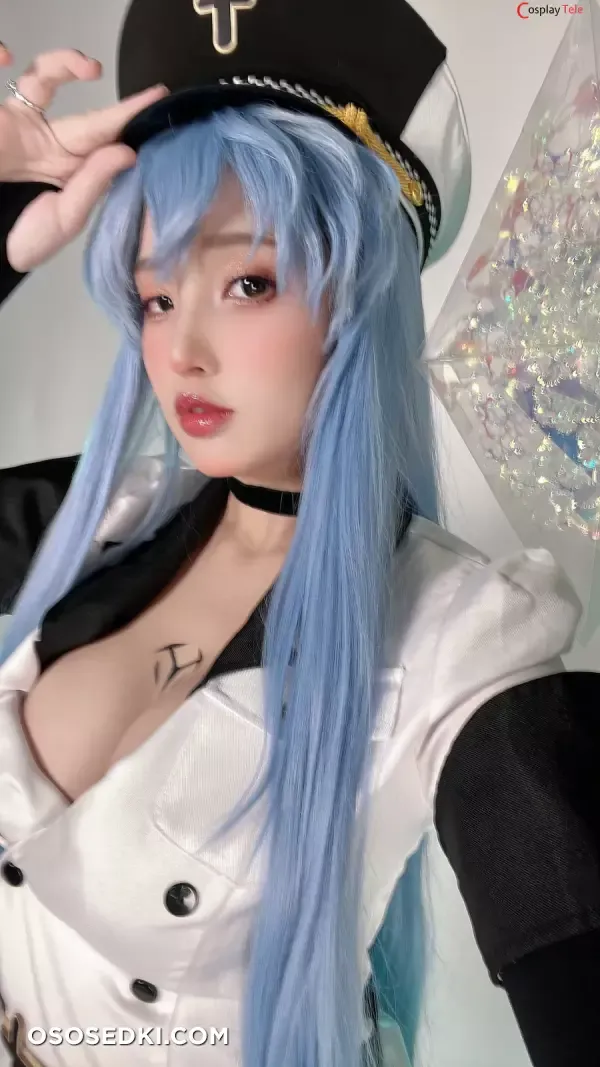 puypuychan COS角色风格作品整理 puypuychan蓝色长发黑白服装COS造型