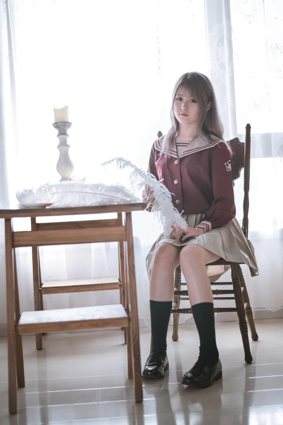 绮里嘉ula角色扮演专题与作品风格整理 绮里嘉ula写真作品整理 绮里嘉ula校园风造型中的背景、色调和空间层次