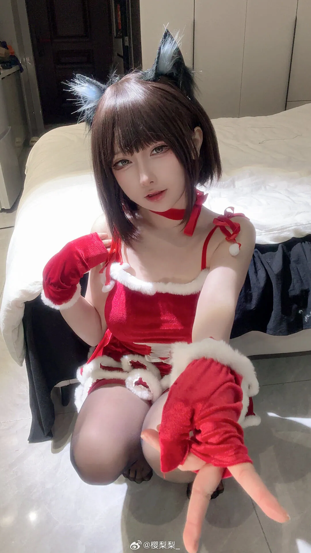 角色扮演专题 樱梨梨Eriri红色服装兽耳造型写真