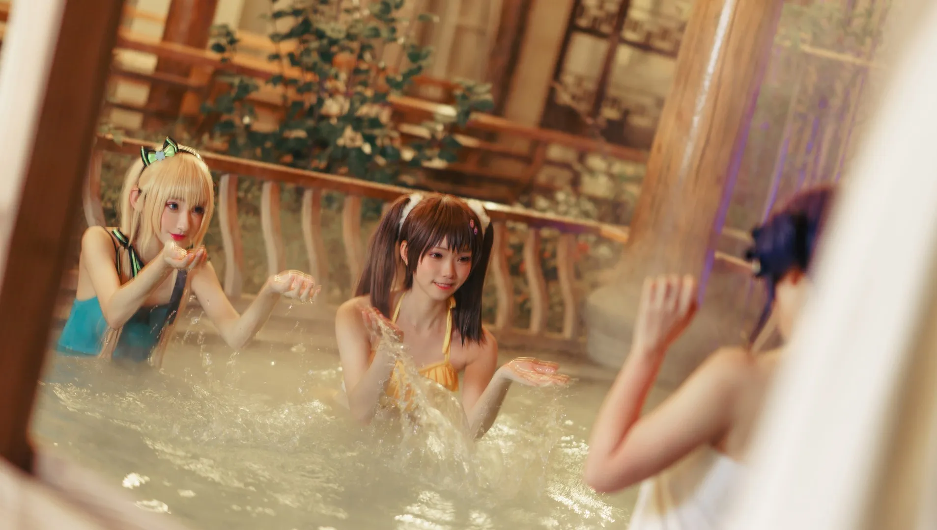 三色绘恋校园角色cosplay作品参考 三色绘恋角色室内水池互动造型