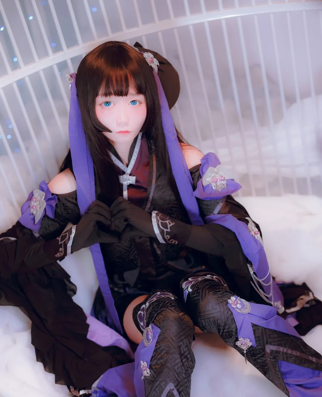 傲娇黑兔cosplay角色造型作品整理 紫黑服装搭配假发的二次元角色造型