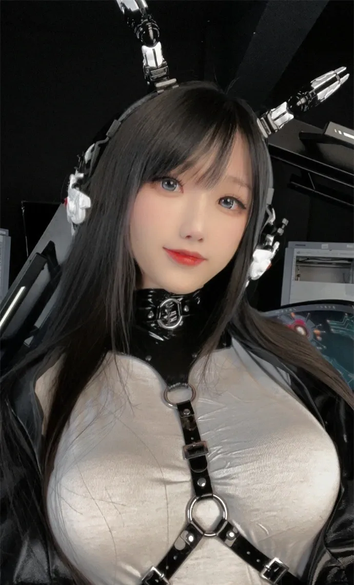 抖个姬灵COS造型风格作品参考 抖个姬灵黑白配色未来感角色造型照片
