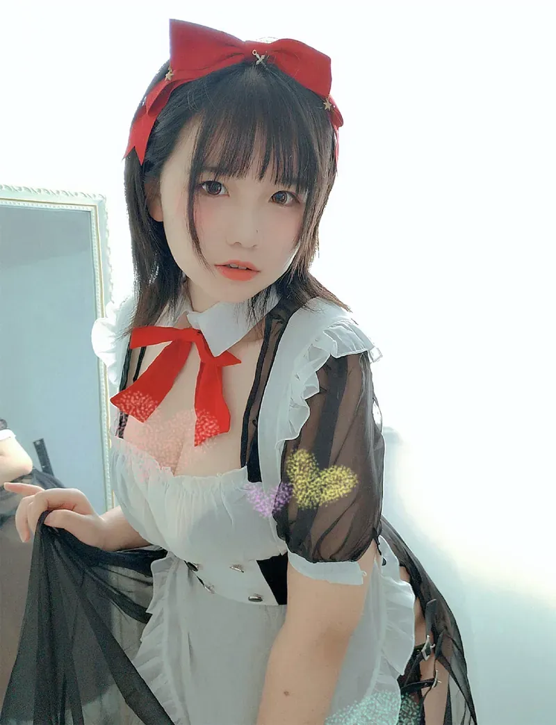 puppy角色扮演写真风格作品整理 puppy红色蝴蝶结角色服装写真