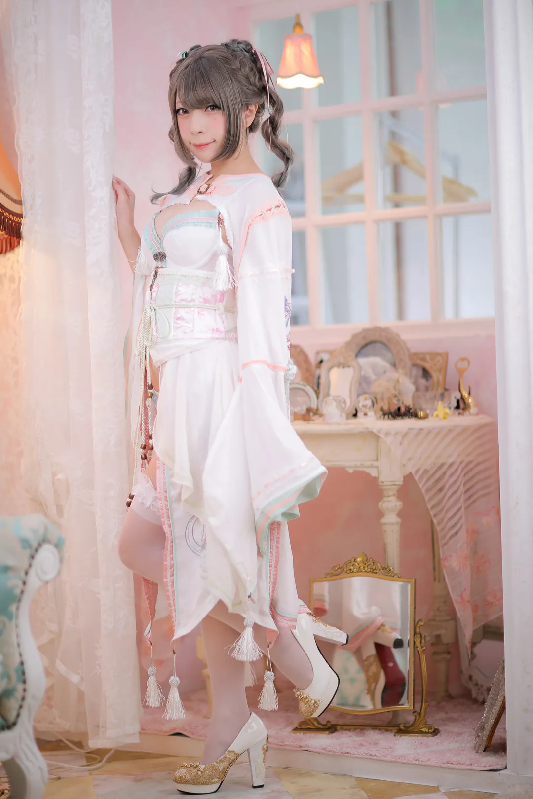 宫本彩希角色风格专题作品参考 角色场景色彩和光线效果展示图
