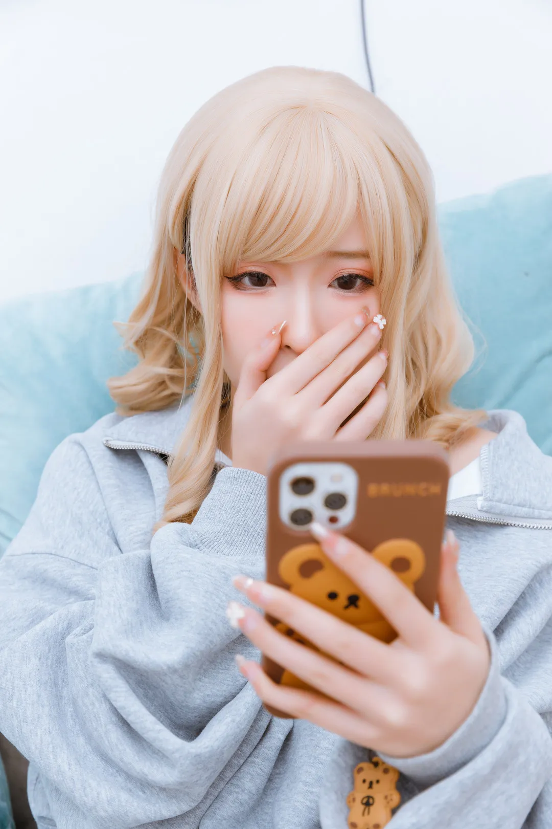 清水由乃cosplay角色风格作品整理 浅色长发搭配浅色服装的角色造型照片