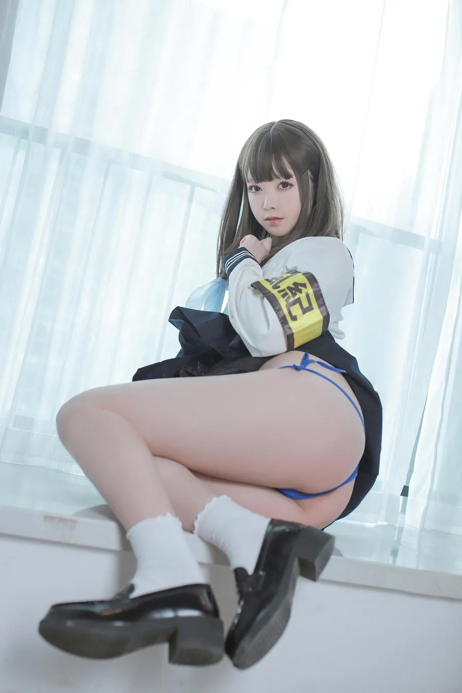 童小芯角色扮演写真风格与精选作品参考 童小芯纪律委员水手服窗边写真