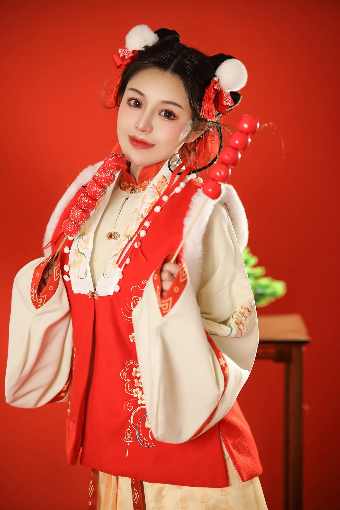 桃暖酱cosplay角色风格作品参考 角色扮演造型中的发型与服饰细节展示