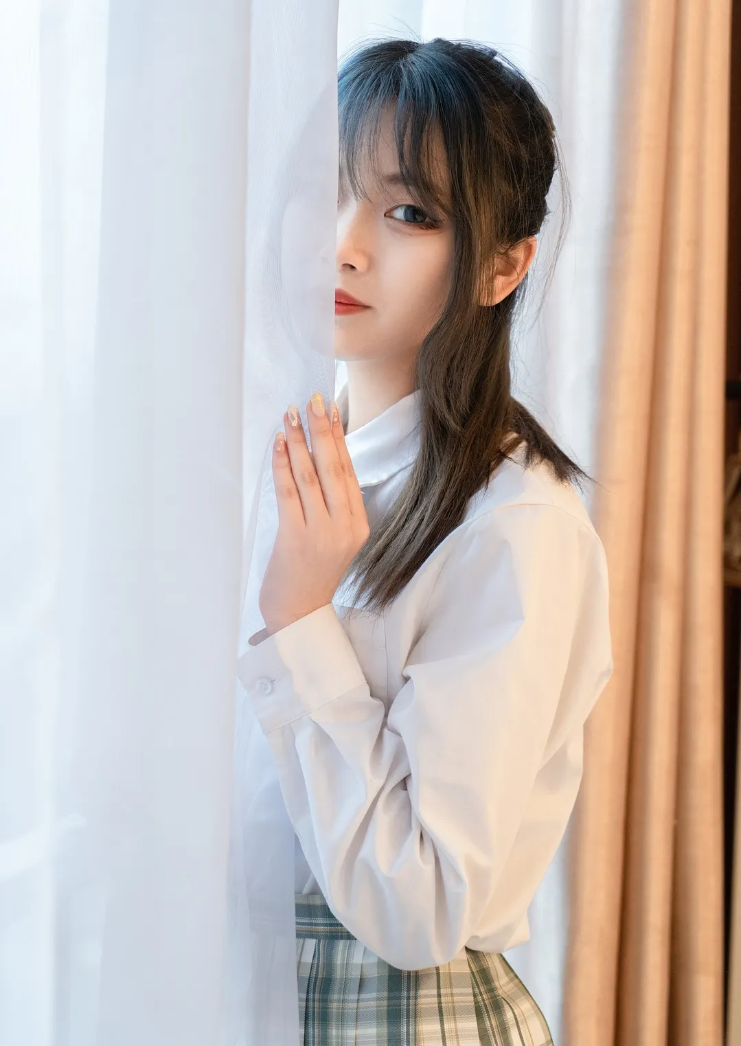 梨瑾瑾 cosplay风格作品参考 角色写真中的姿势、镜头角度和空间构图