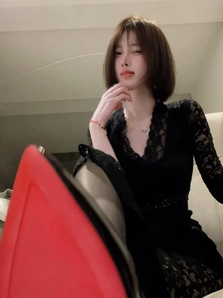 清风皓月角色写真风格作品整理 黑色服装短发造型室内写真照片