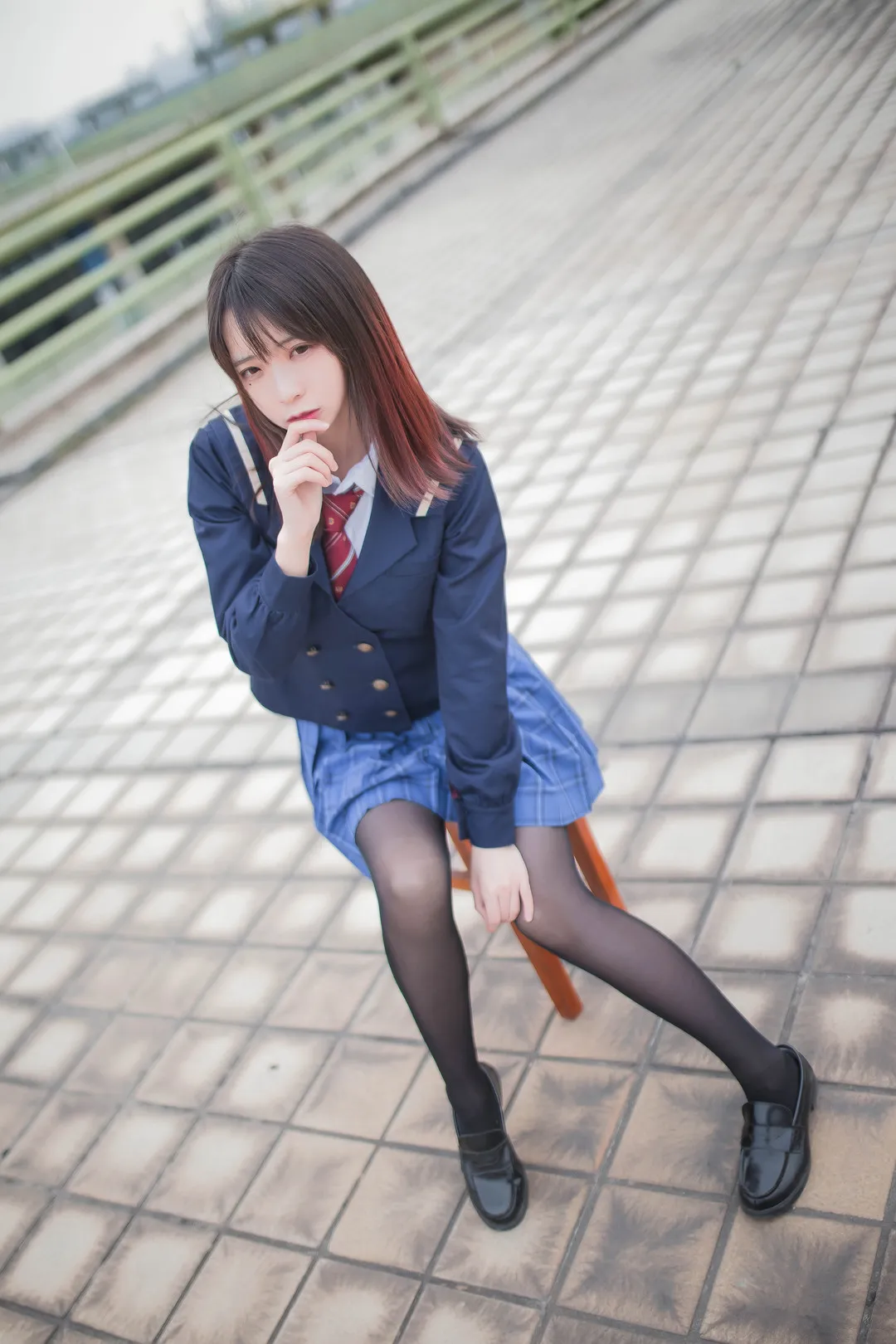 疯猫ss角色扮演风格作品参考 户外蓝色制服角色造型照片